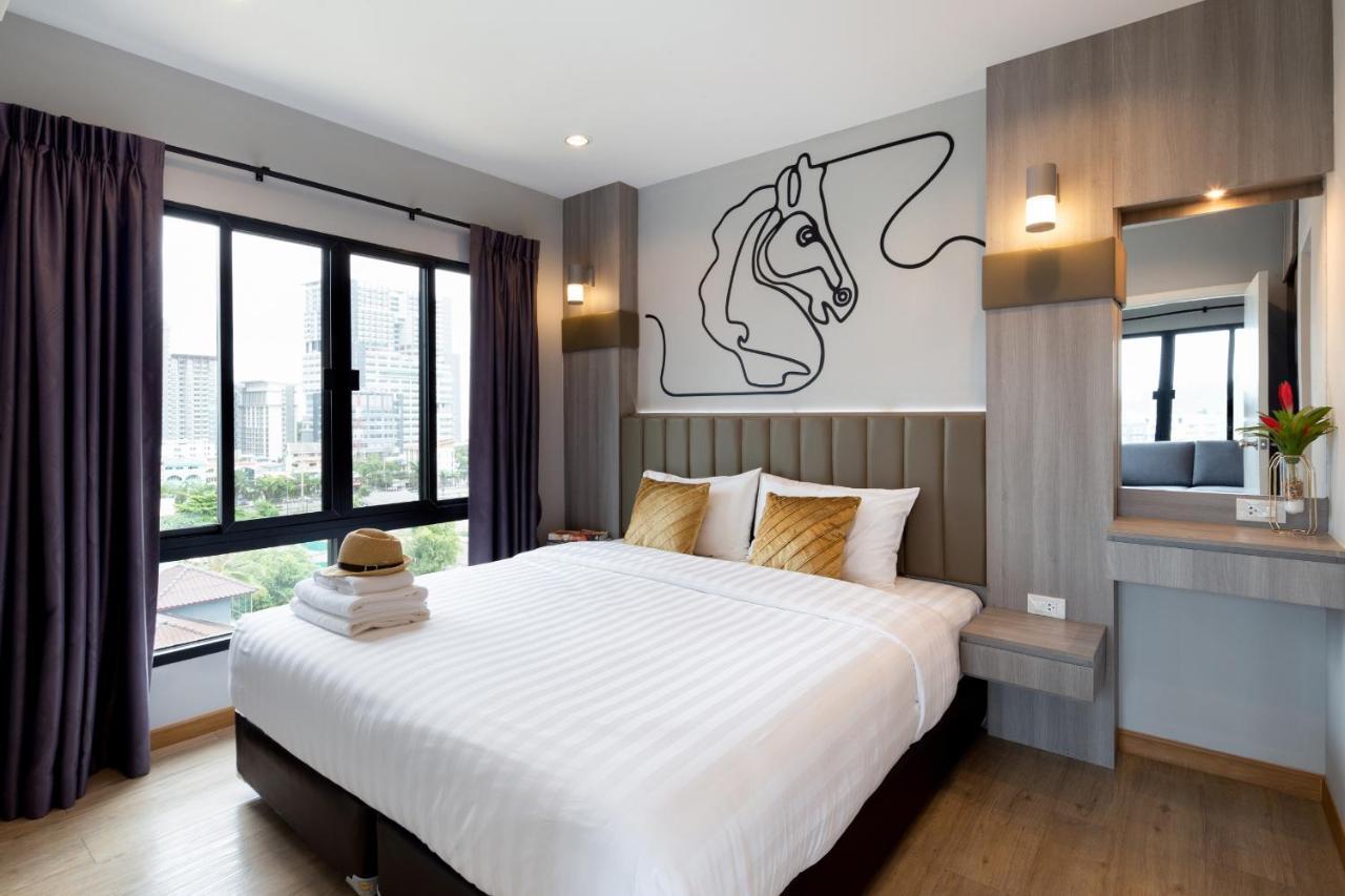 Horsehill Hotel Sriracha Si Racha Esterno foto